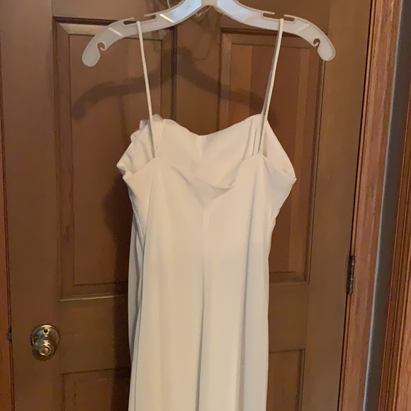 Long white crepe formal dress w/ spaghetti straps - Picture 6 of 7